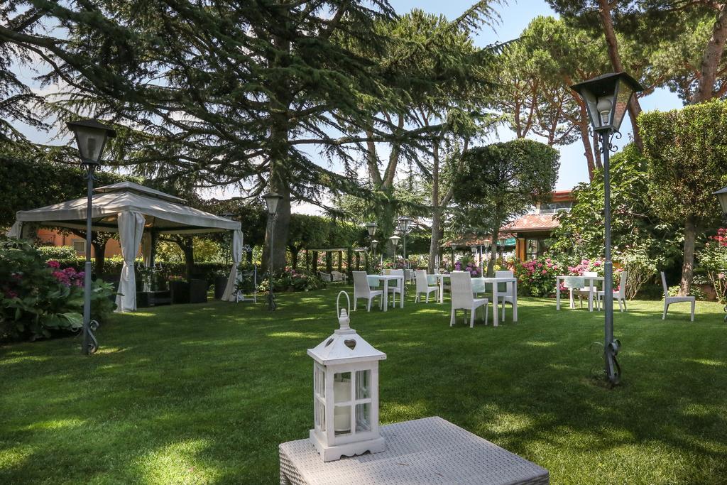 Hotel La Locanda Dei Ciocca Grottaferrata Eksteriør billede