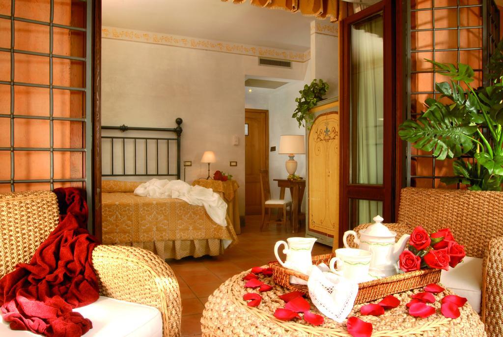 Hotel La Locanda Dei Ciocca Grottaferrata Eksteriør billede